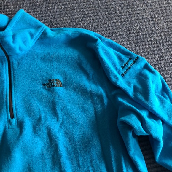 North Face Quarter Zip - Picture 2 of 4